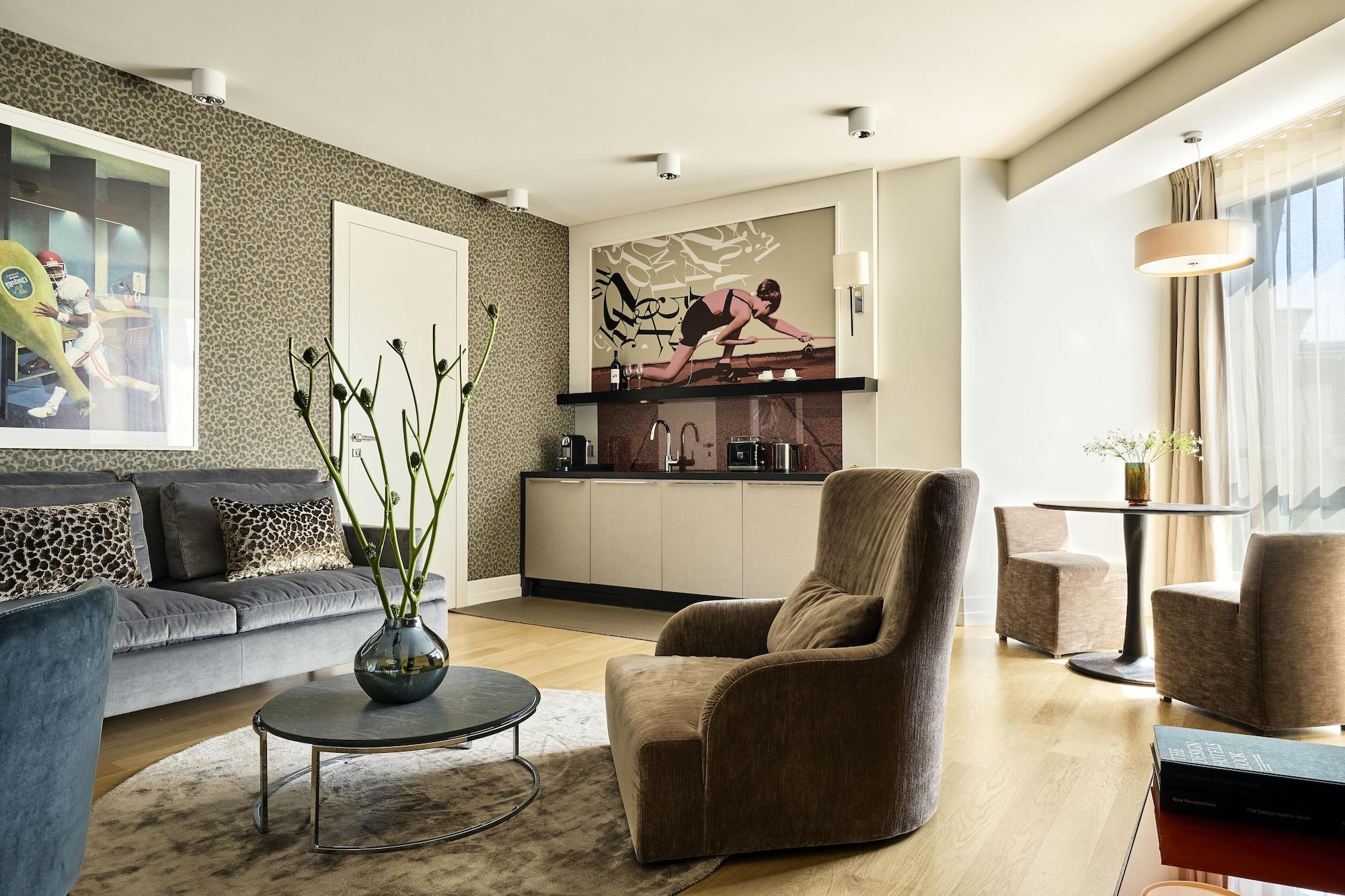 H15 Boutique Hotel, Warsaw, A Member Of Design Hotels Exteriér fotografie A suite at the Mandarin Oriental, Munich