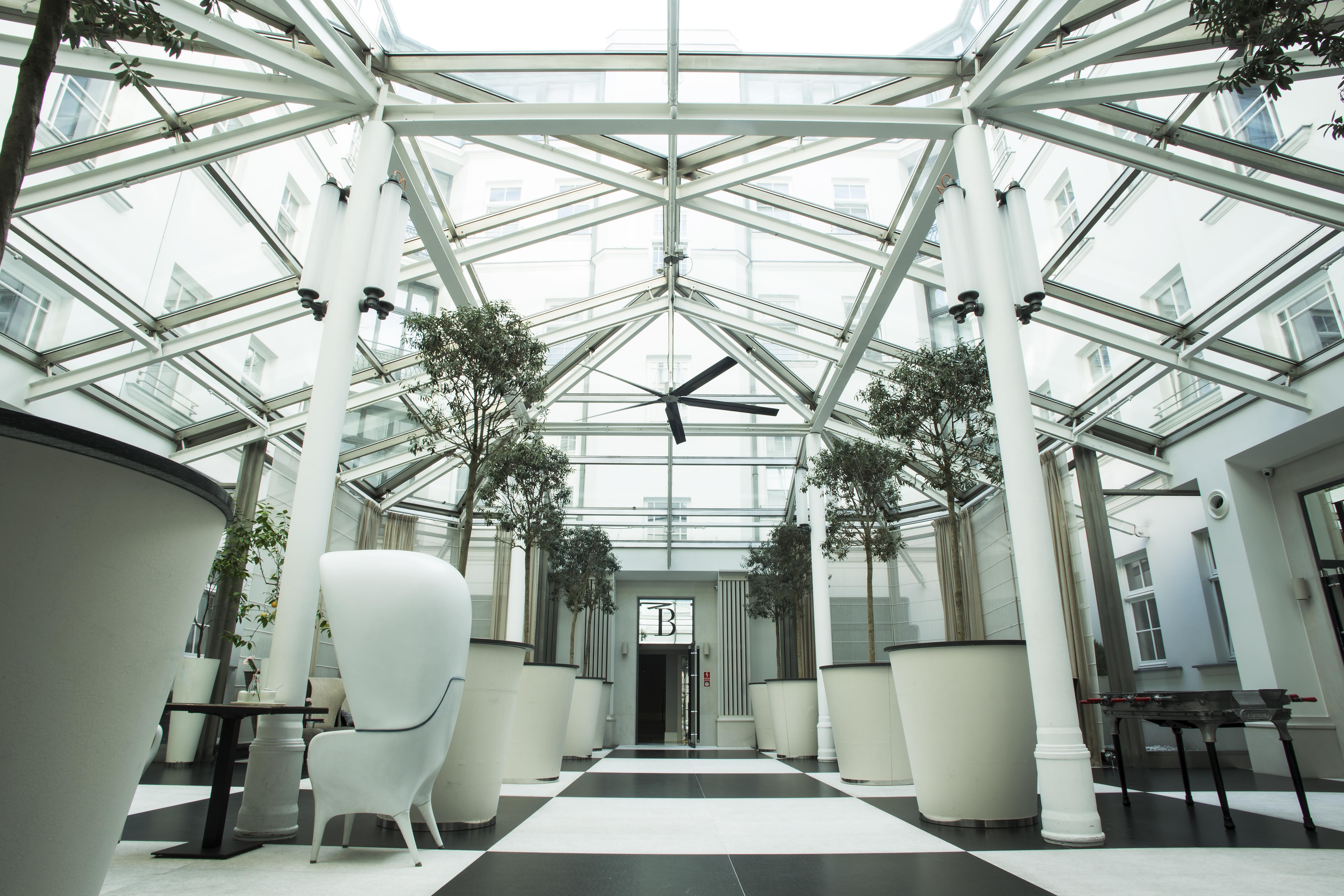 H15 Boutique Hotel, Warsaw, A Member Of Design Hotels Exteriér fotografie The atrium